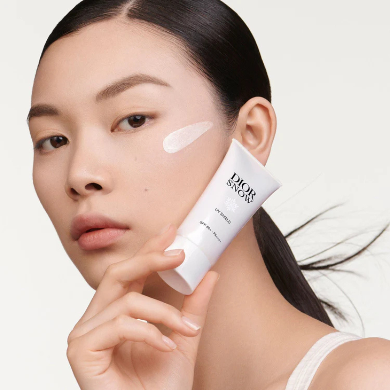 【2025新版】DIOR 迪奧 雪凝亮白全效輕盈防曬乳液 (透明色) spf 50+ pa++++.